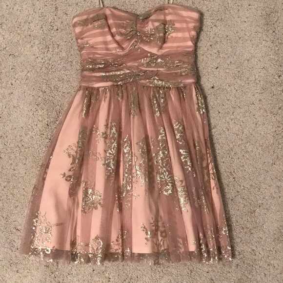 STRAPLESS SHORT PROM DRESS - Picture 1 of 2